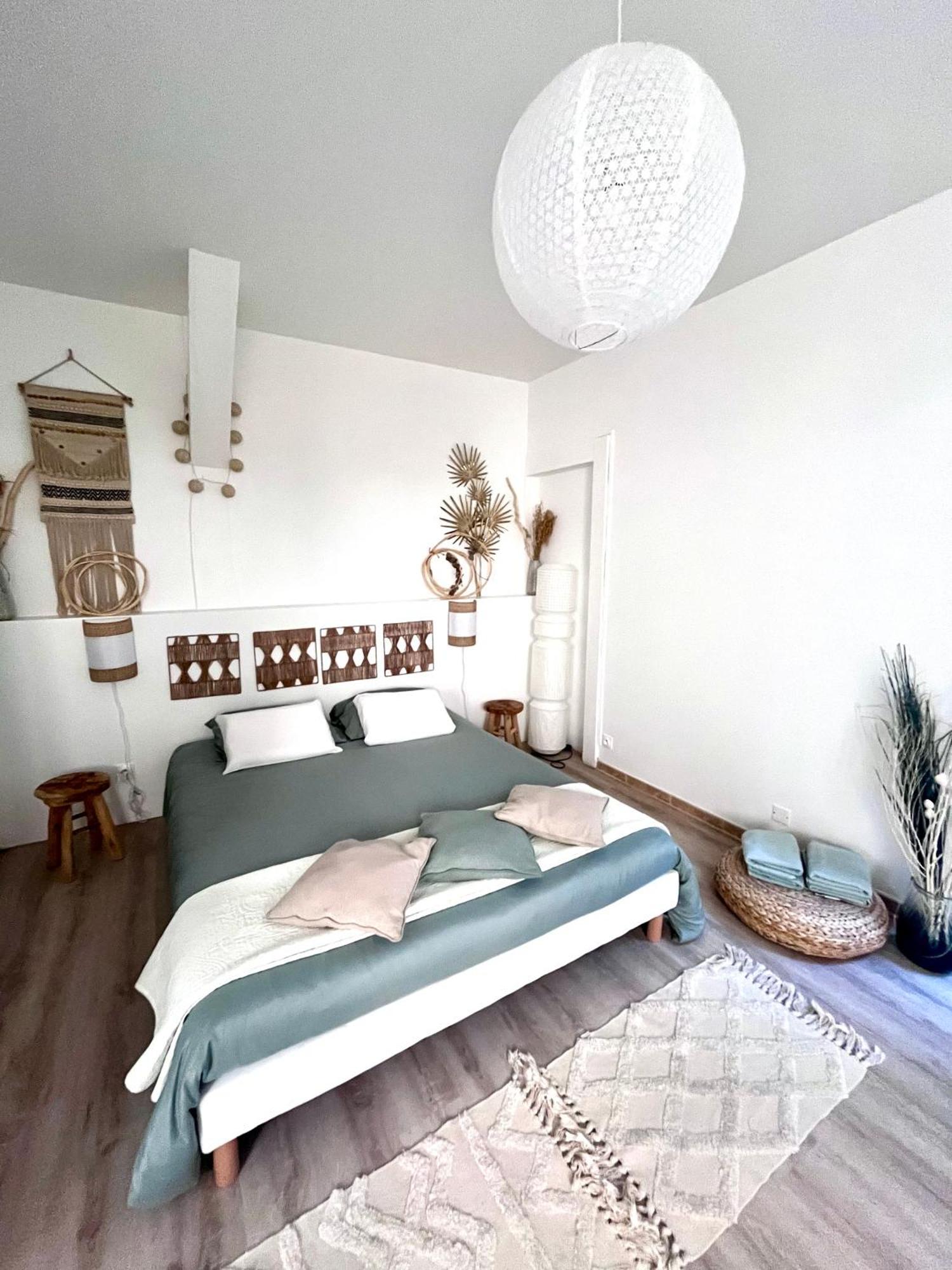 Garden Spa-Hyper Centre Avec Cour-Calme-Sauna-Hamam Apartment ทรัวส์ ภายนอก รูปภาพ